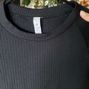 Lulu lemon rest less pull over